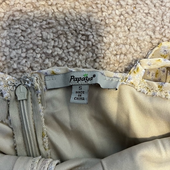 Papaya Women’s Ruched Floral Dress Size Small - Picture 10 of 10